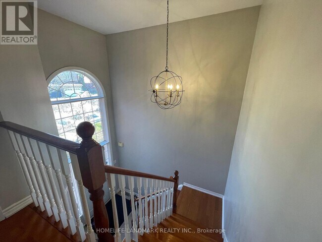 Photo du bâtiment - 2066 Shady Glen Rd