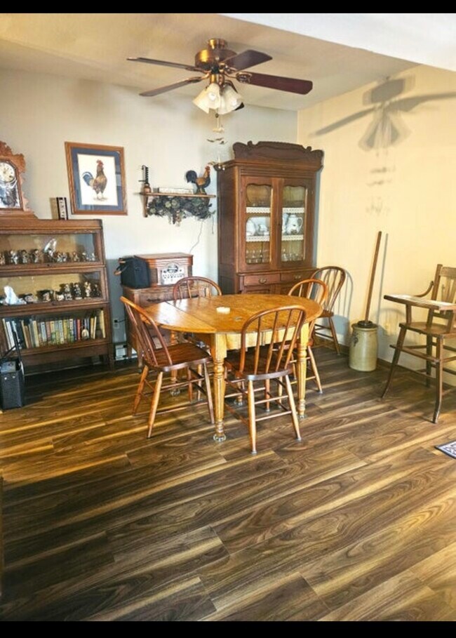 Foto del edificio - 8305 N 107th St