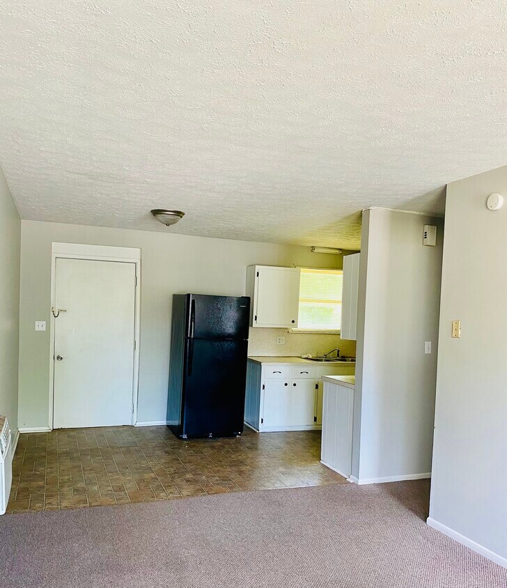 Foto principal - 1225 Eastside Ln