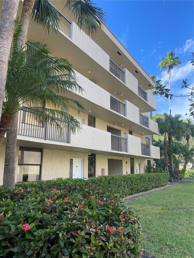 Building Photo - 3150 NW 42nd Ave