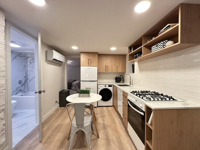 Foto del edificio - 1015 N California Ave