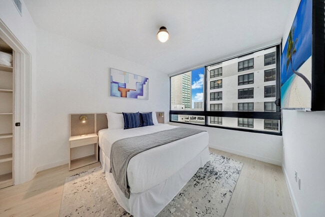 Foto del edificio - 225 N Miami Ave