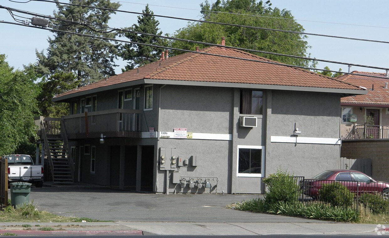 Primary Photo - 1106 Eureka Ln