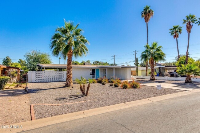 Foto del edificio - 421 N Evergreen St