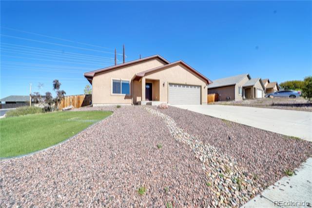 Foto principal - 25 Arrowsmith Dr