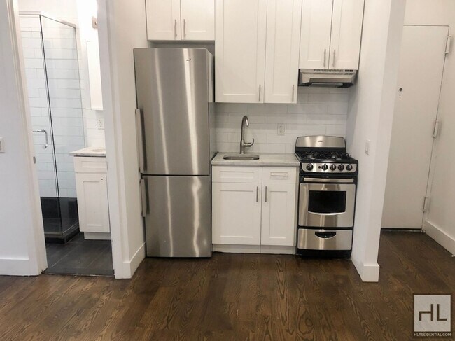 Foto del edificio - EASTERN PARKWAY / Spacious Crown Heights 1...