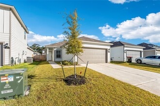 Building Photo - 16215 Globetrotter Ct