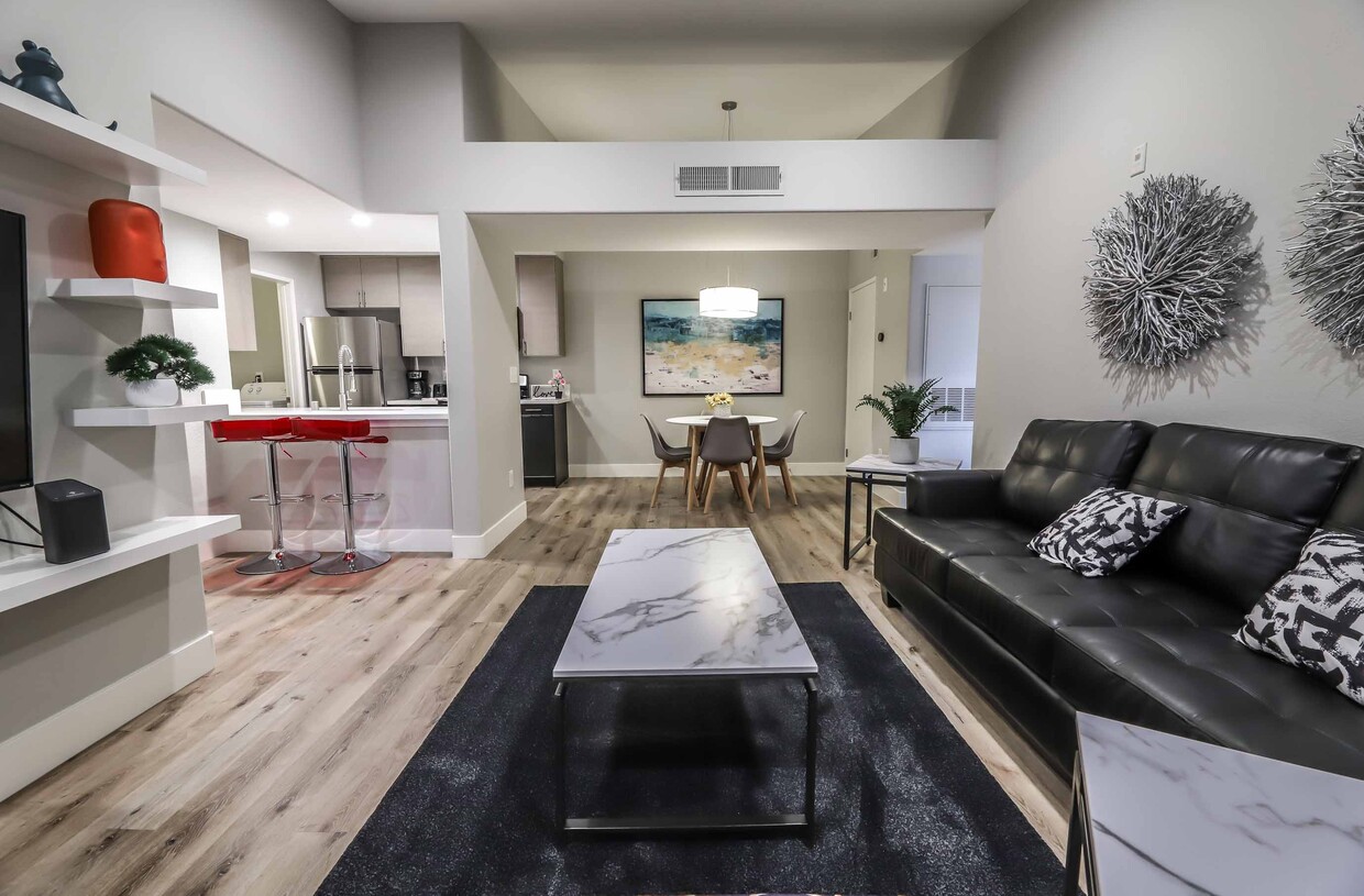 Foto principal - 7885 W Flamingo Rd
