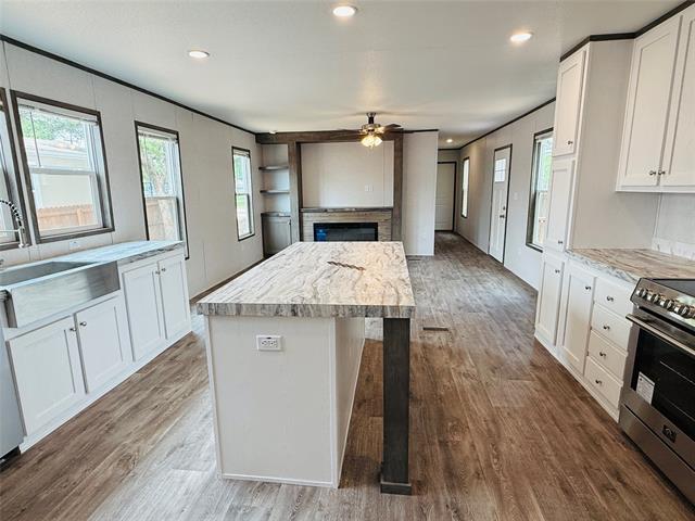 Foto del edificio - 3001 Elmwood Dr