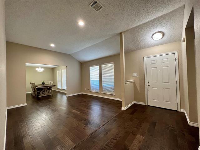 Building Photo - 1309 E Branch Hollow Dr