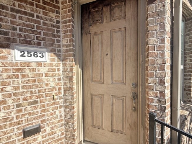 Building Photo - 2563 Adam Ln