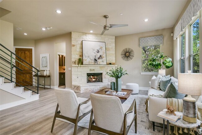 Foto del edificio - 8110 Ranch to Market Rd 2222