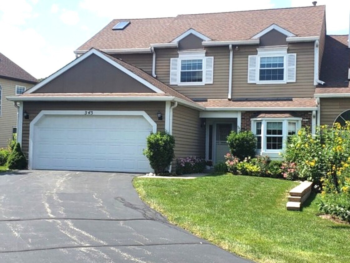 Primary Photo - 343 Ascot Ln