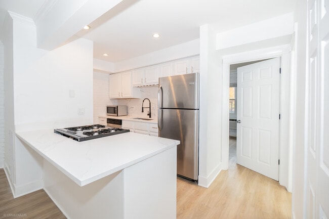 Foto del edificio - 455 W Grant Pl