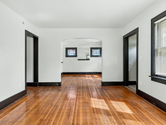 Foto del edificio - 81-79 Baier Drive