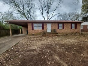 Building Photo - 208 Wallace Rd