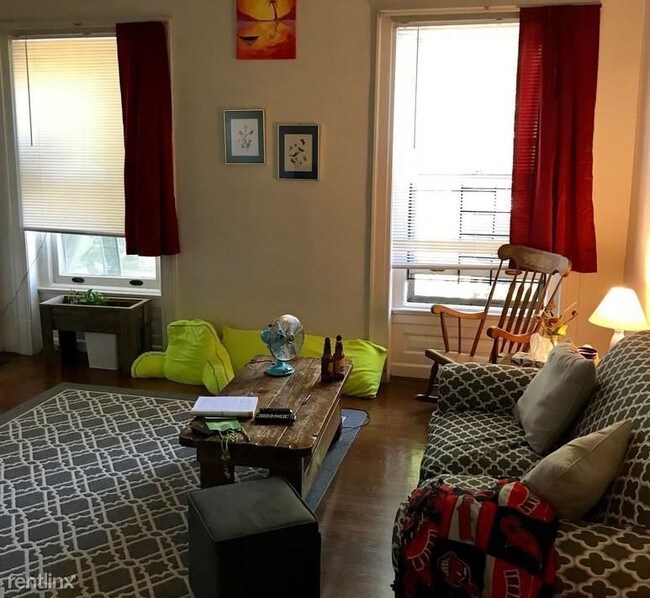 Foto del edificio - 5916 Howe St