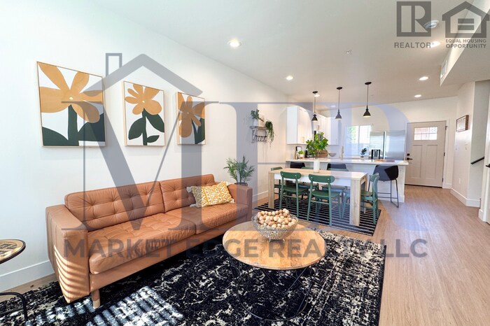 Foto principal - 3Bed/2.5Bath FURNISHED Townhouse in Sedona...