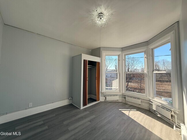 Foto del edificio - 184 Quail St