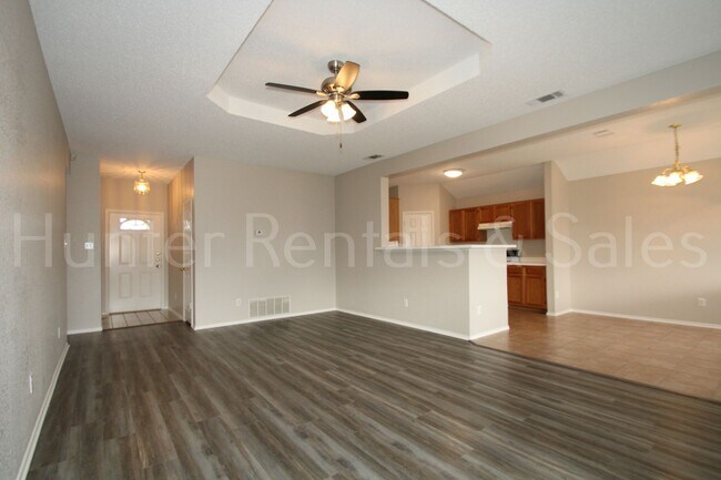 Foto del edificio - Close to Schools off of Chantz Drive!