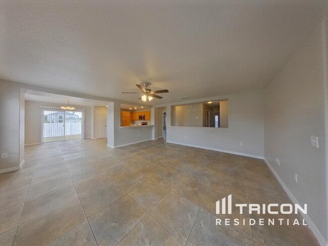 Foto del edificio - 1818 Bering Rd