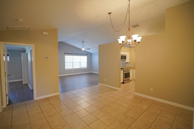 Building Photo - 731 Ty Ty Rd