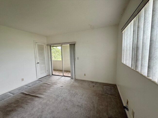 Building Photo - 45 Easthampton B
