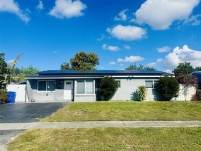 Building Photo - 7021 Scott St