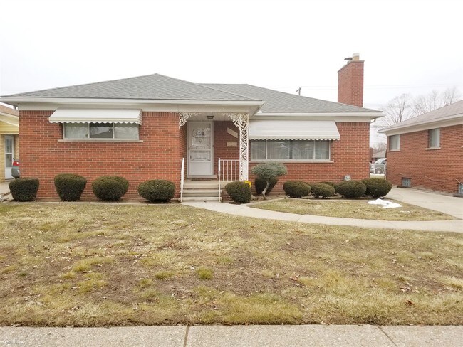 Foto del edificio - 16205 Collinson Ave