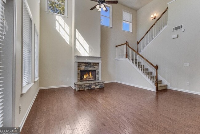 Foto del edificio - 1234 King Springs Ct SE