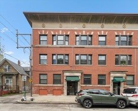 Building Photo - 3145 W Lyndale St