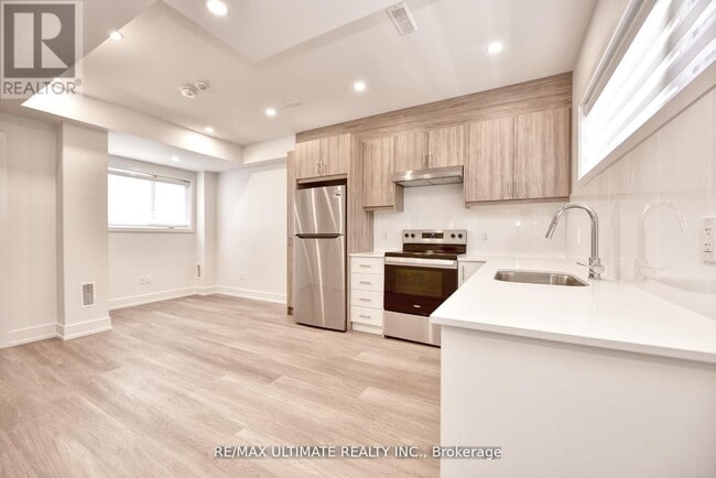 Building Photo - 385 McRoberts Ave