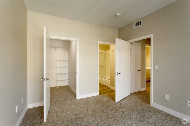 2HAB, 2,5BA - 1220SF - 33 South 3rd