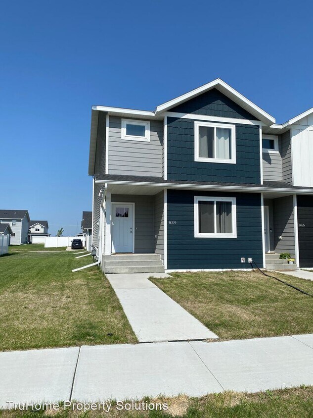 Primary Photo - 4 br, 3.5 bath House - 839 Thames Ct.