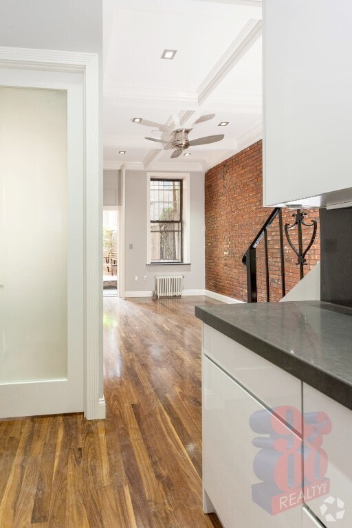 Building Photo - 564 Hudson St