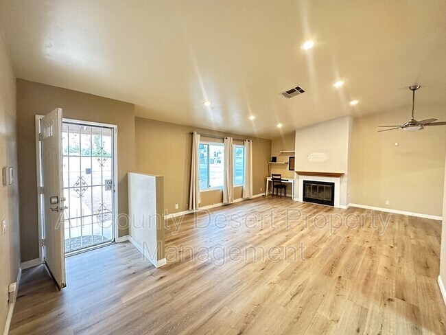 Foto del edificio - 78500 Ave 42