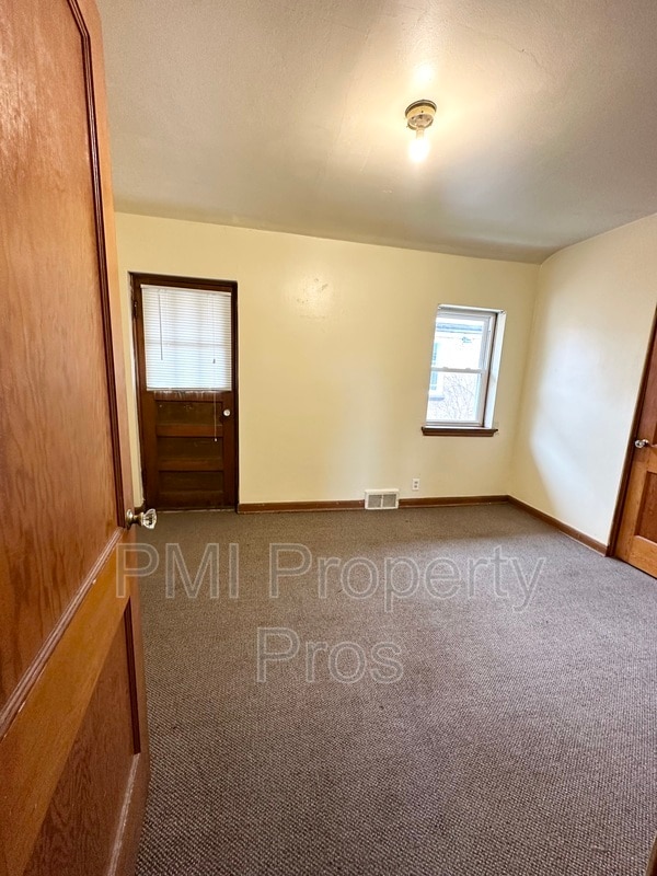 Primary Photo - 3074 N 73rd St