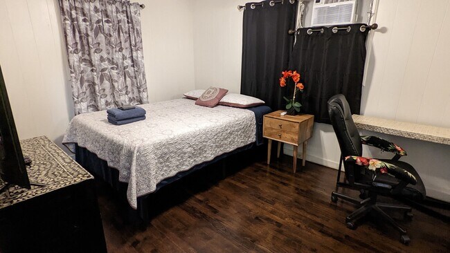 Unidad 2B en la planta superior - 2353 Dole St