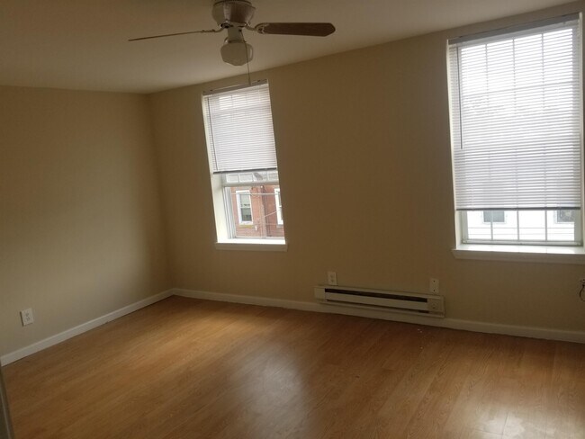 Foto del edificio - 1827 S 18th St