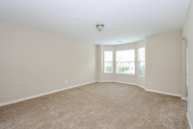 Foto del edificio - 255 Hillside Oak Ln