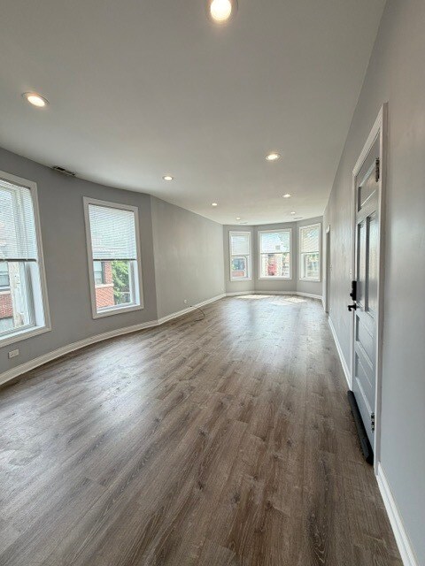 Foto del edificio - 1414 W Summerdale Ave
