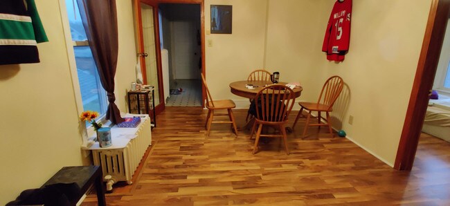 Building Photo - 504 Duplex