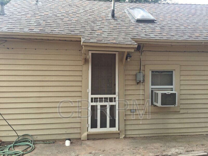 2627 22nd St Unit Back, Lubbock, TX 79410 Condo for Rent in Lubbock