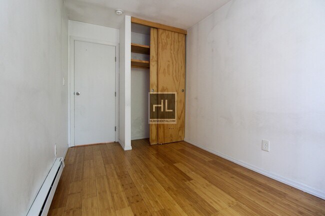 Foto del edificio - 2 Bedroom On Pacific Street In Crown Heights