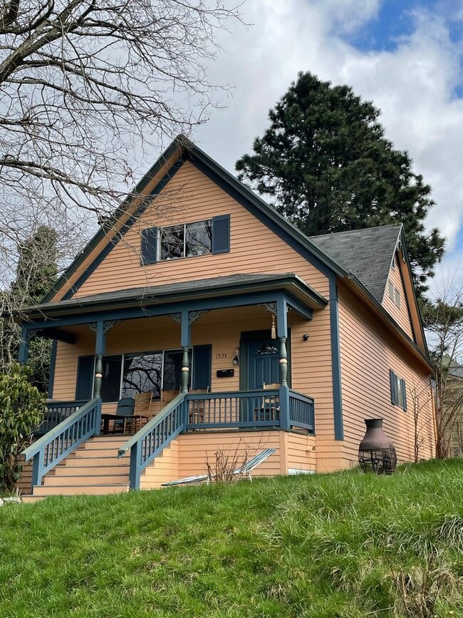 Building Photo - 1534 Grant St