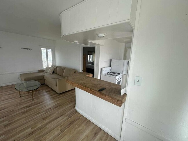 Foto del edificio - 312 Rosecrans Ave