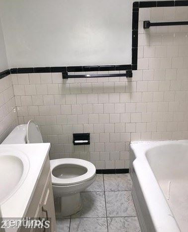 Foto del edificio - 1230 N Augusta Ave