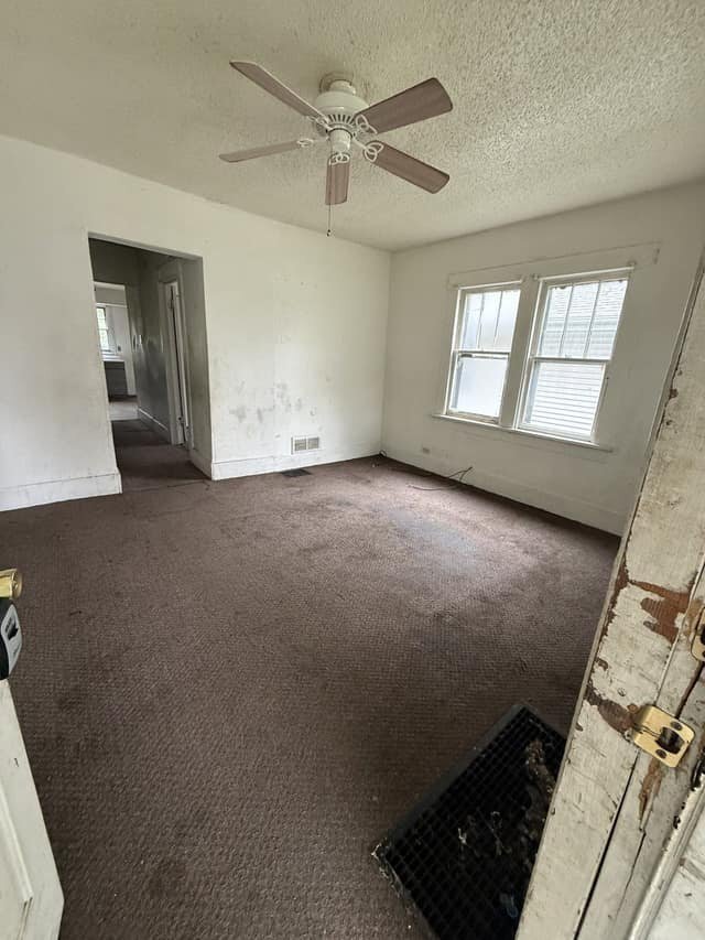 Foto del edificio - 1303 E Whitmer St