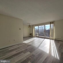 Building Photo - 111 Chestnut St