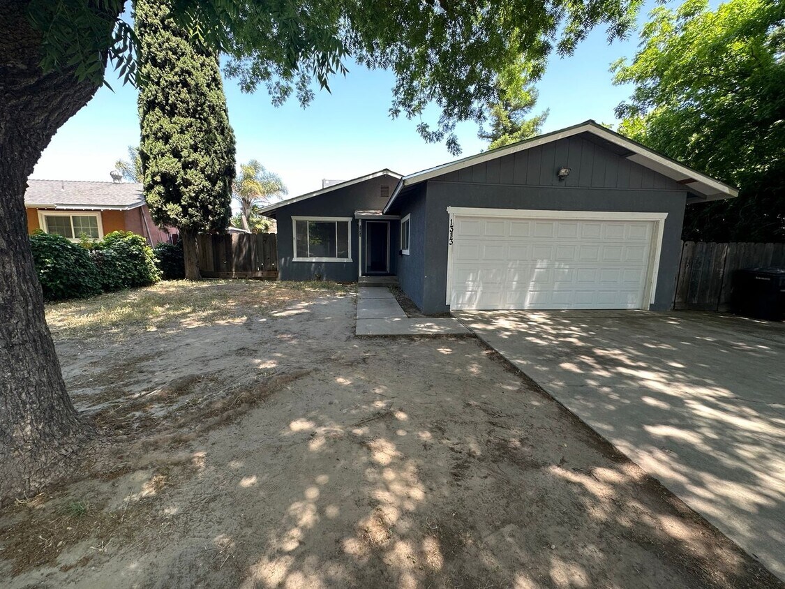 Primary Photo - 1313 Arrowhead Ct